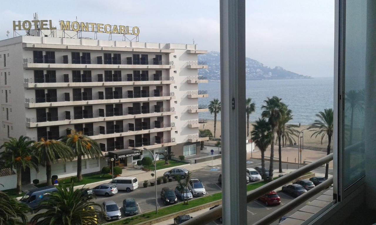 Appartement Premiere Ligne De Mer Avec Piscine Roses Eksteriør billede