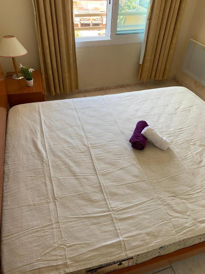 Appartement Premiere Ligne De Mer Avec Piscine Roses Eksteriør billede